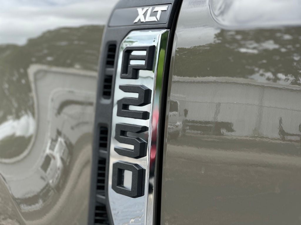 2026 Ford F-250SD XLT