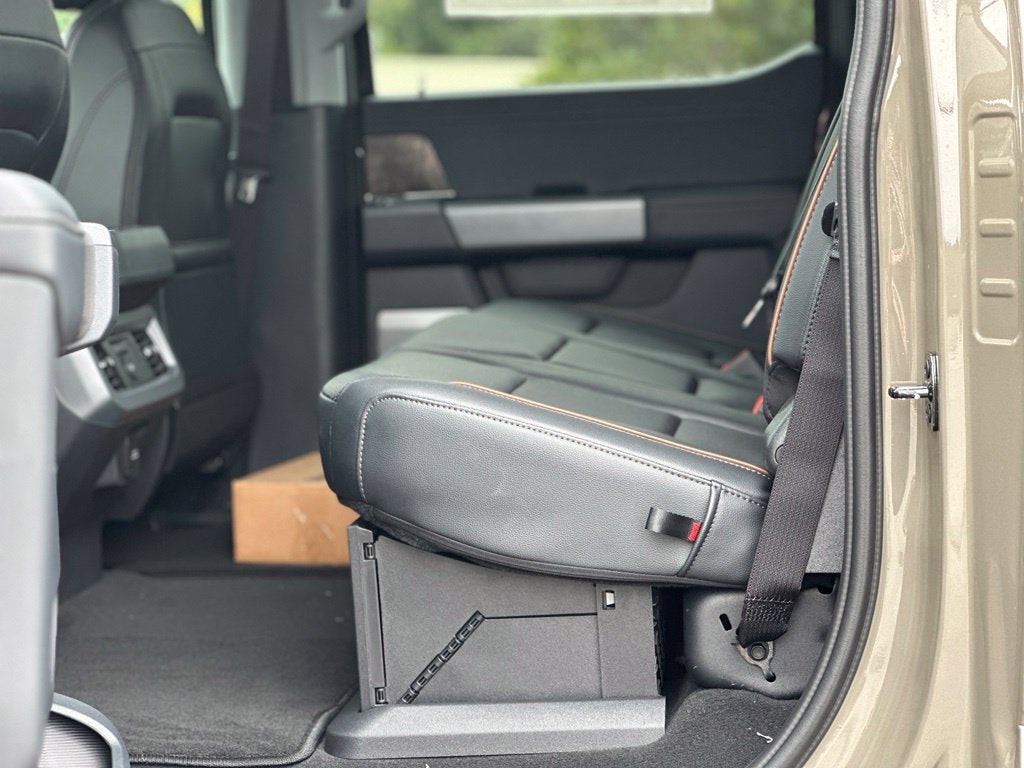 2027 Ford F-350SD Lariat