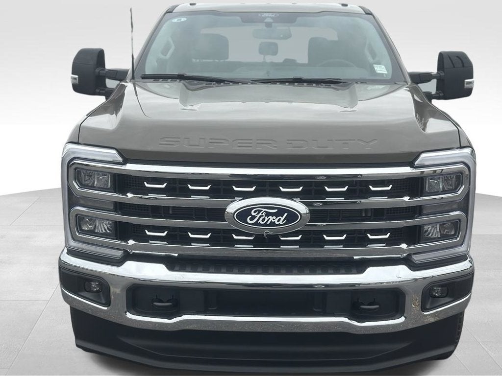 2027 Ford F-350SD Lariat