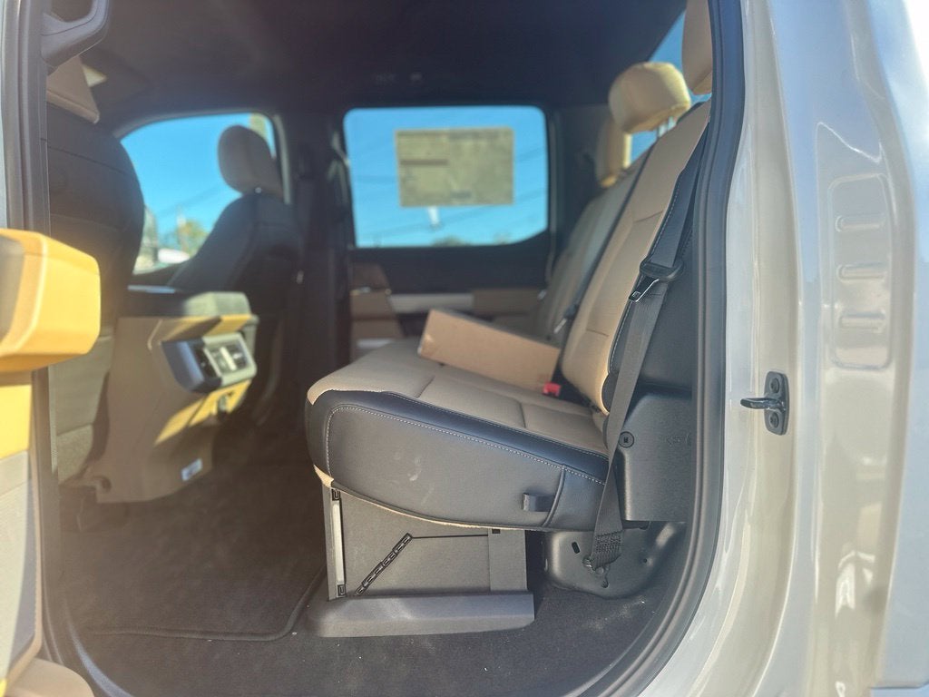 2027 Ford F-350SD Lariat