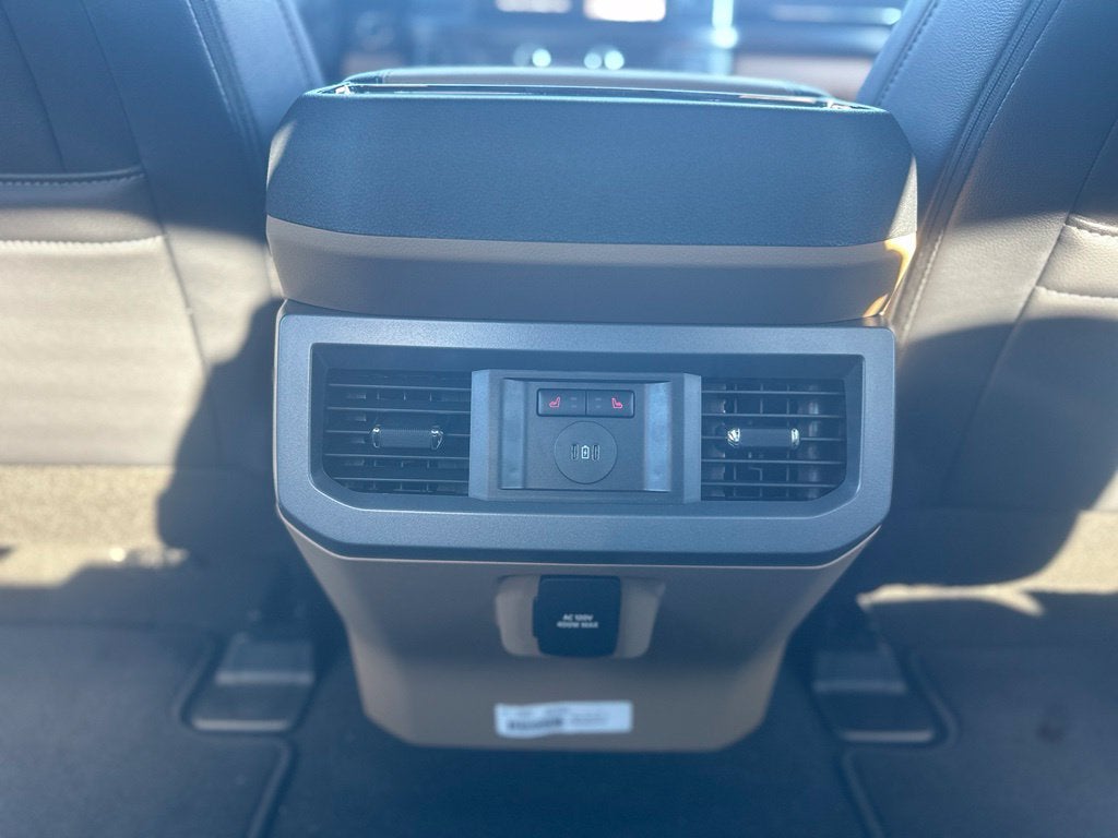 2027 Ford F-350SD Lariat