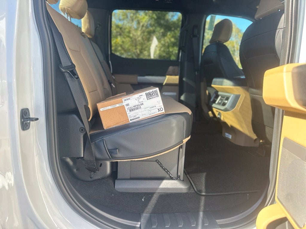 2027 Ford F-350SD Lariat