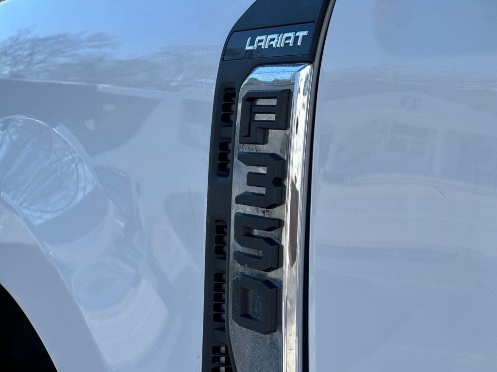 2026 Ford F-350SD Lariat