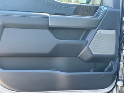 2027 Ford F-350SD Lariat DRW