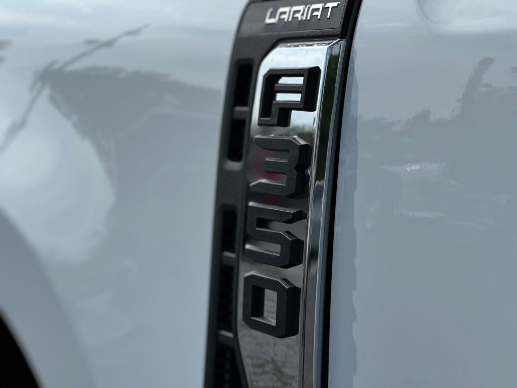 2026 Ford F-350SD Lariat DRW