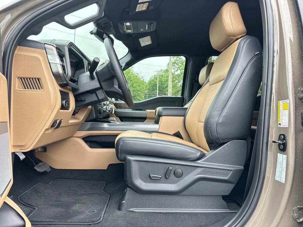 2026 Ford F-350SD Lariat DRW