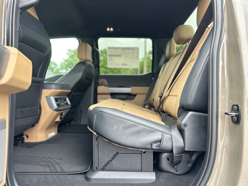 2026 Ford F-350SD Lariat DRW