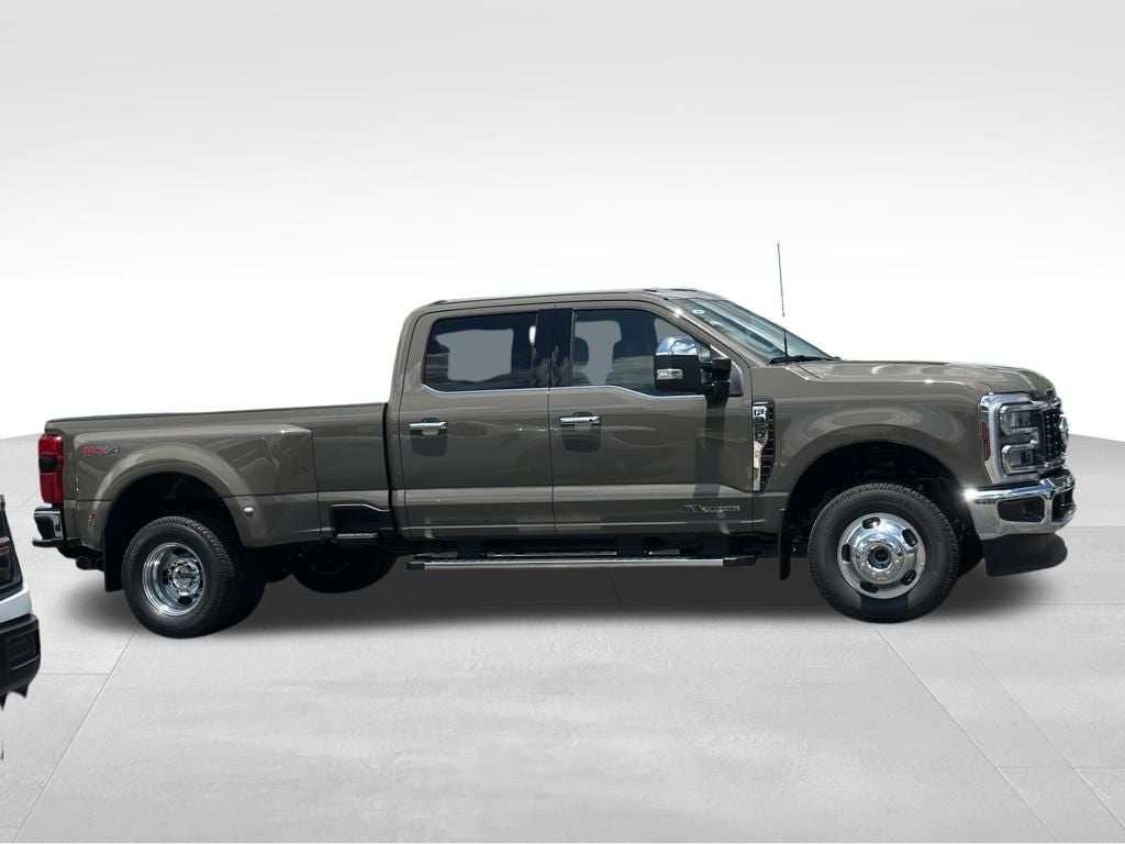 2026 Ford F-350SD Lariat DRW