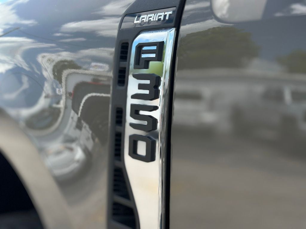 2026 Ford F-350SD Lariat DRW