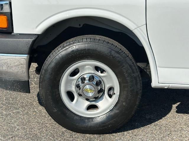 2024 Chevrolet Express 3500 LT 15 Passenger