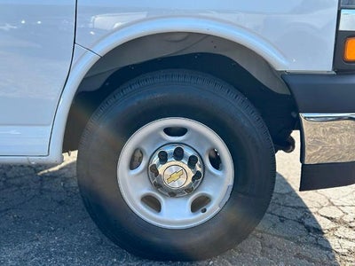 2024 Chevrolet Express 3500 LT 15 Passenger