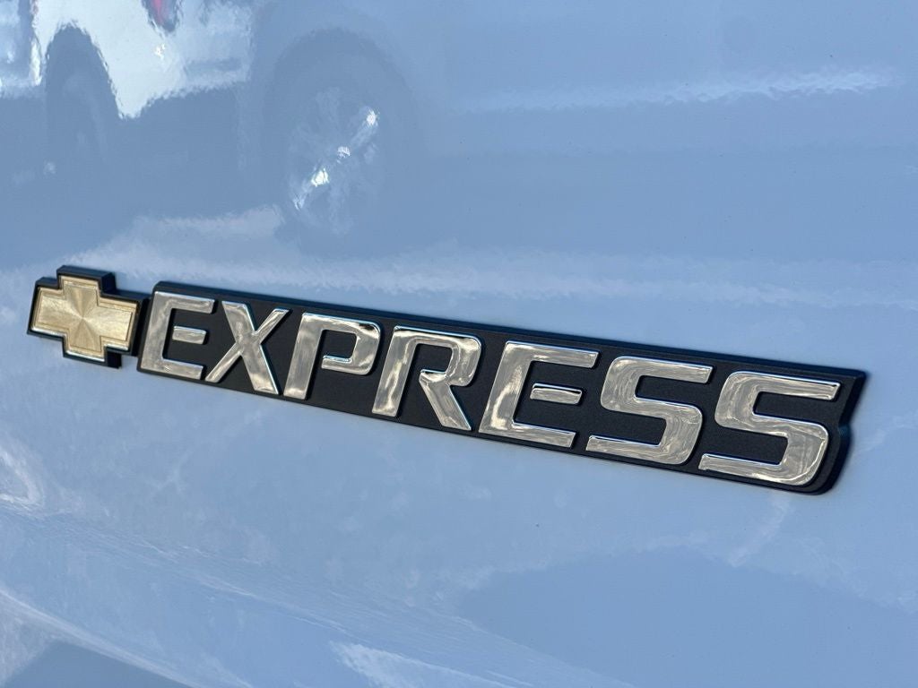 2024 Chevrolet Express 3500 LT Passenger