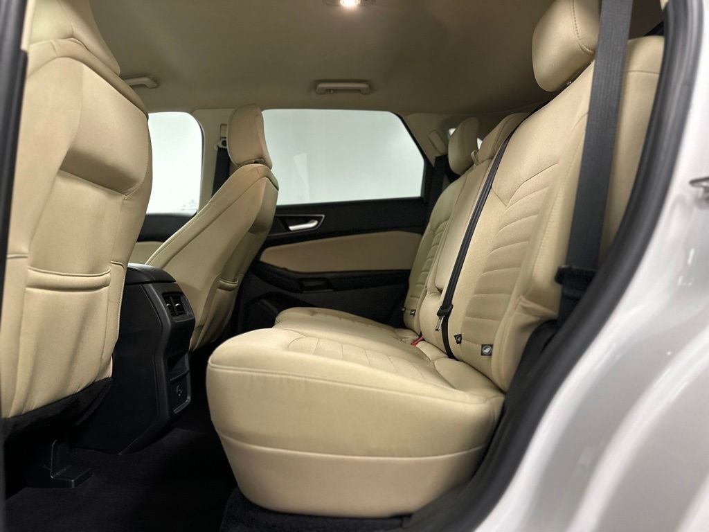 2021 Ford Edge SE