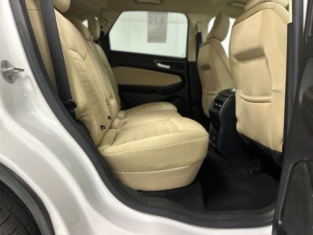 2021 Ford Edge SE