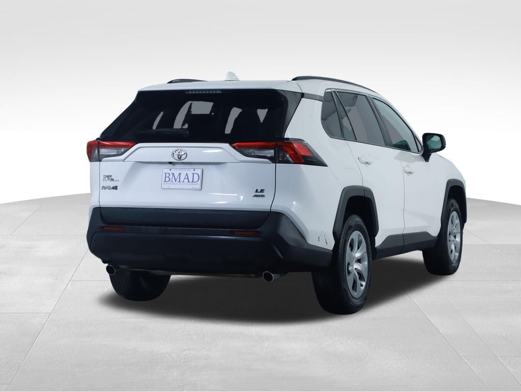 2020 Toyota RAV4 LE