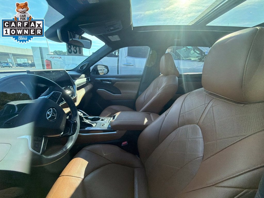 2022 Toyota Highlander Platinum