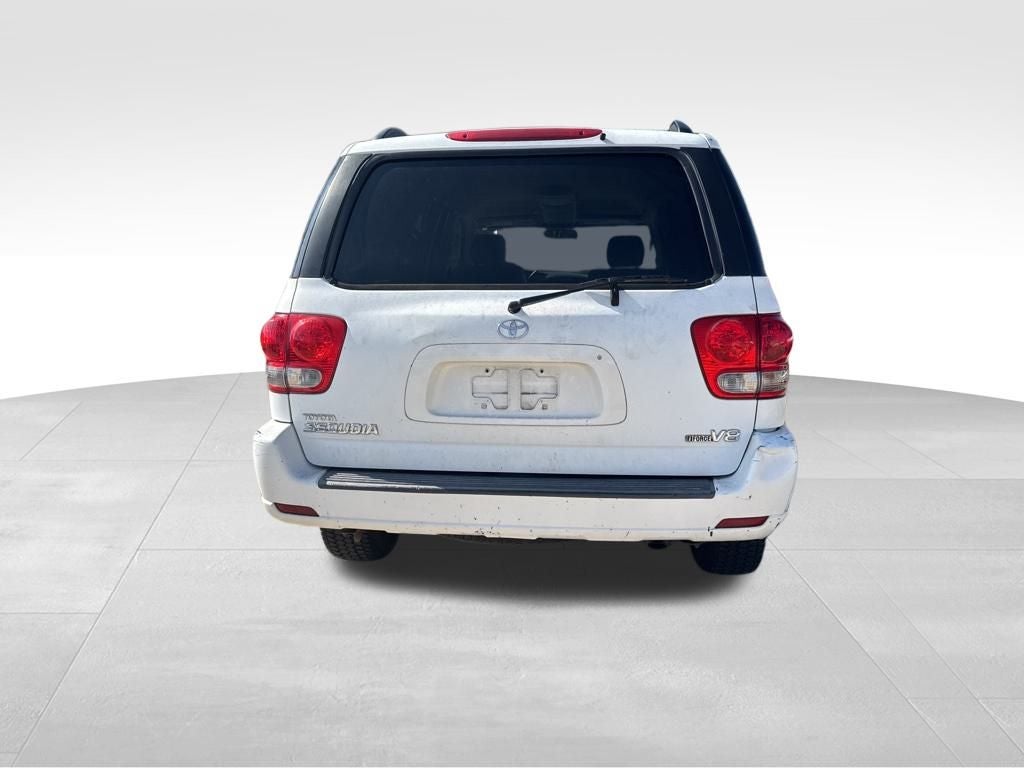 2005 Toyota Sequoia SR5