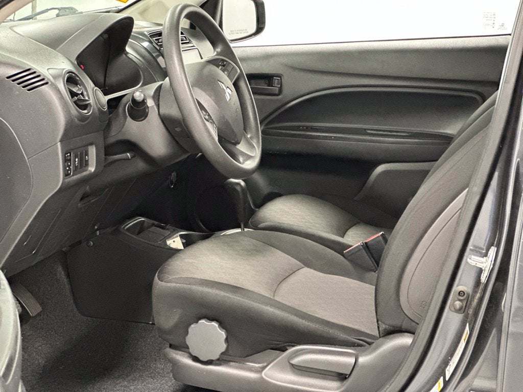 2024 Mitsubishi Mirage ES