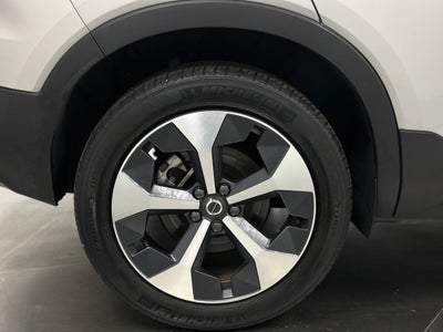 2024 Volvo XC40 B5 Core