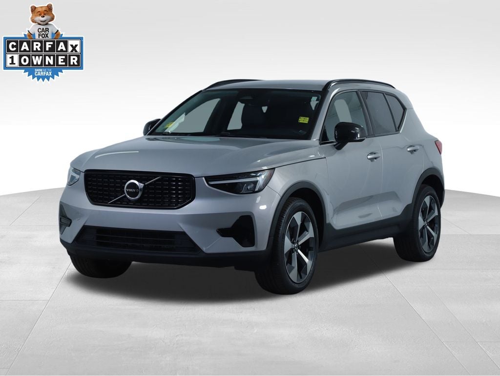 2024 Volvo XC40 B5 Core